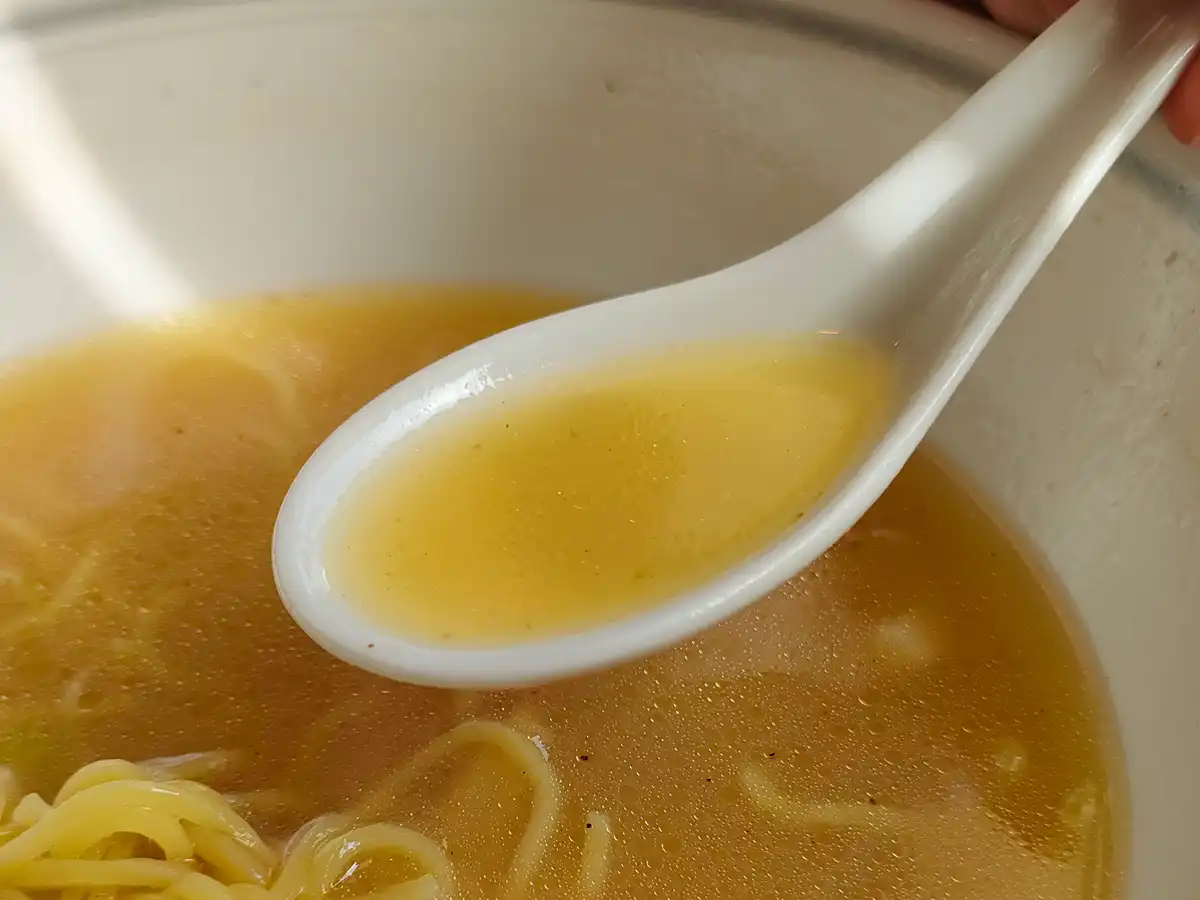 桃華　海鮮らーめん　スープ