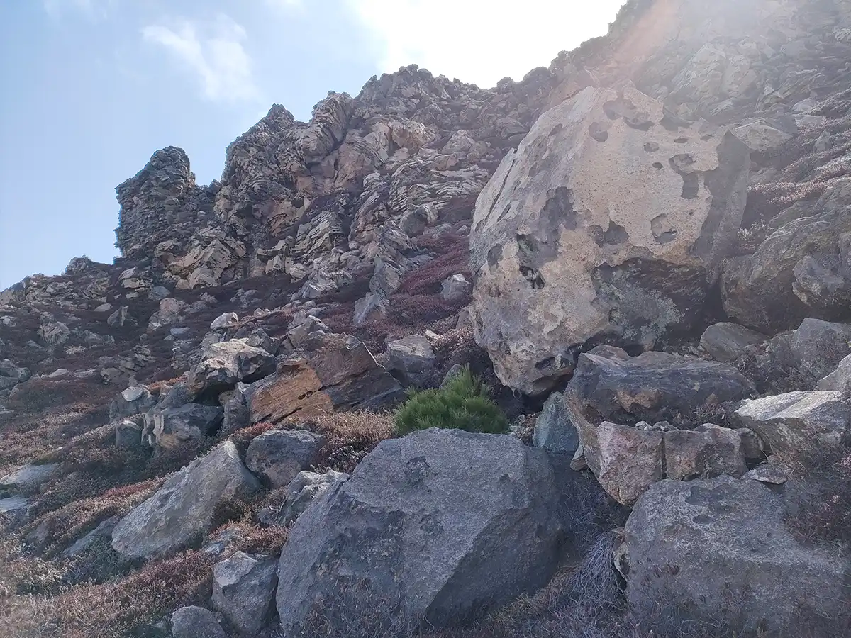 恵山　登山　岩