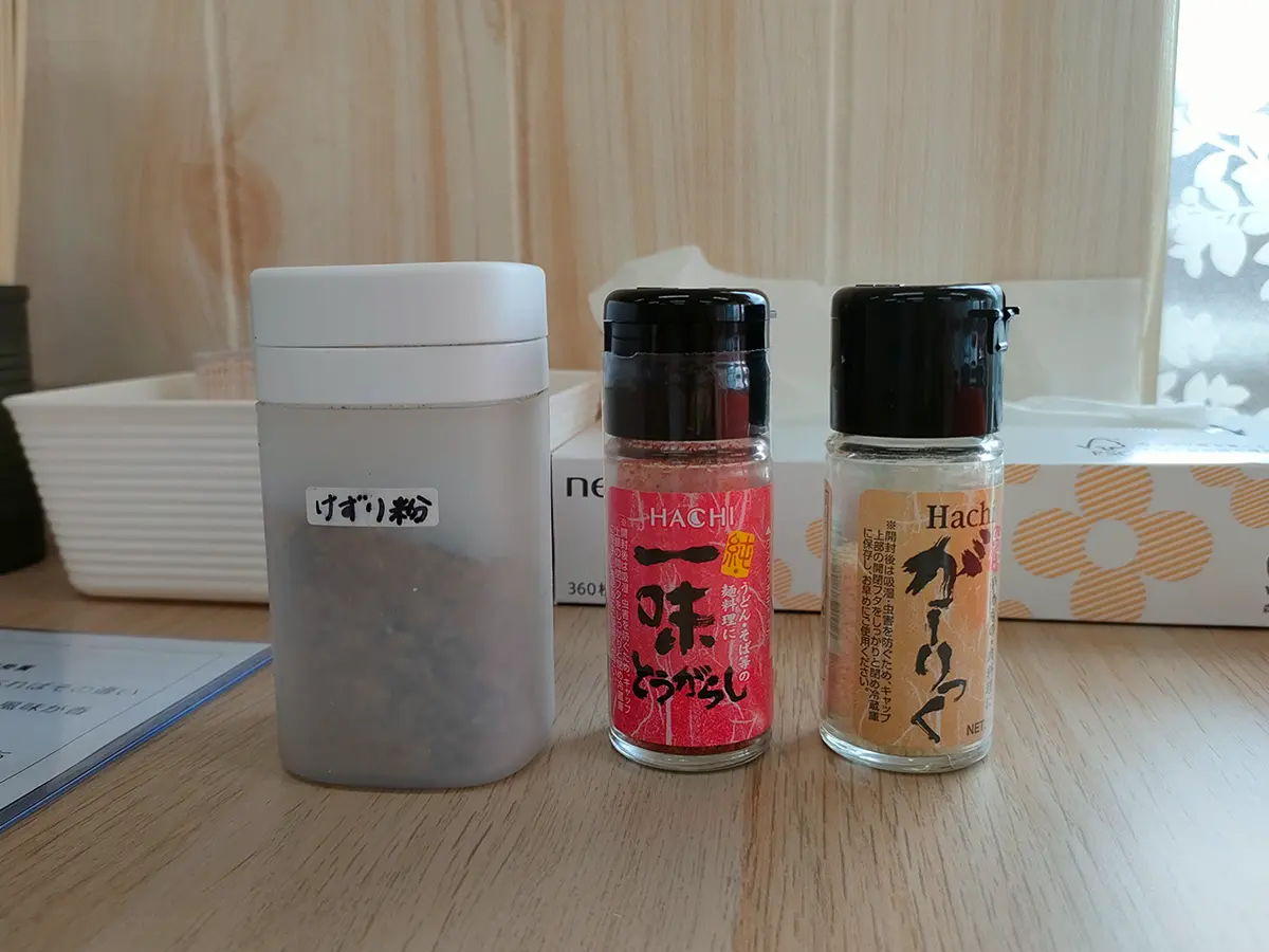 富士宮やきそば かえで　けずり粉　卓上調味料