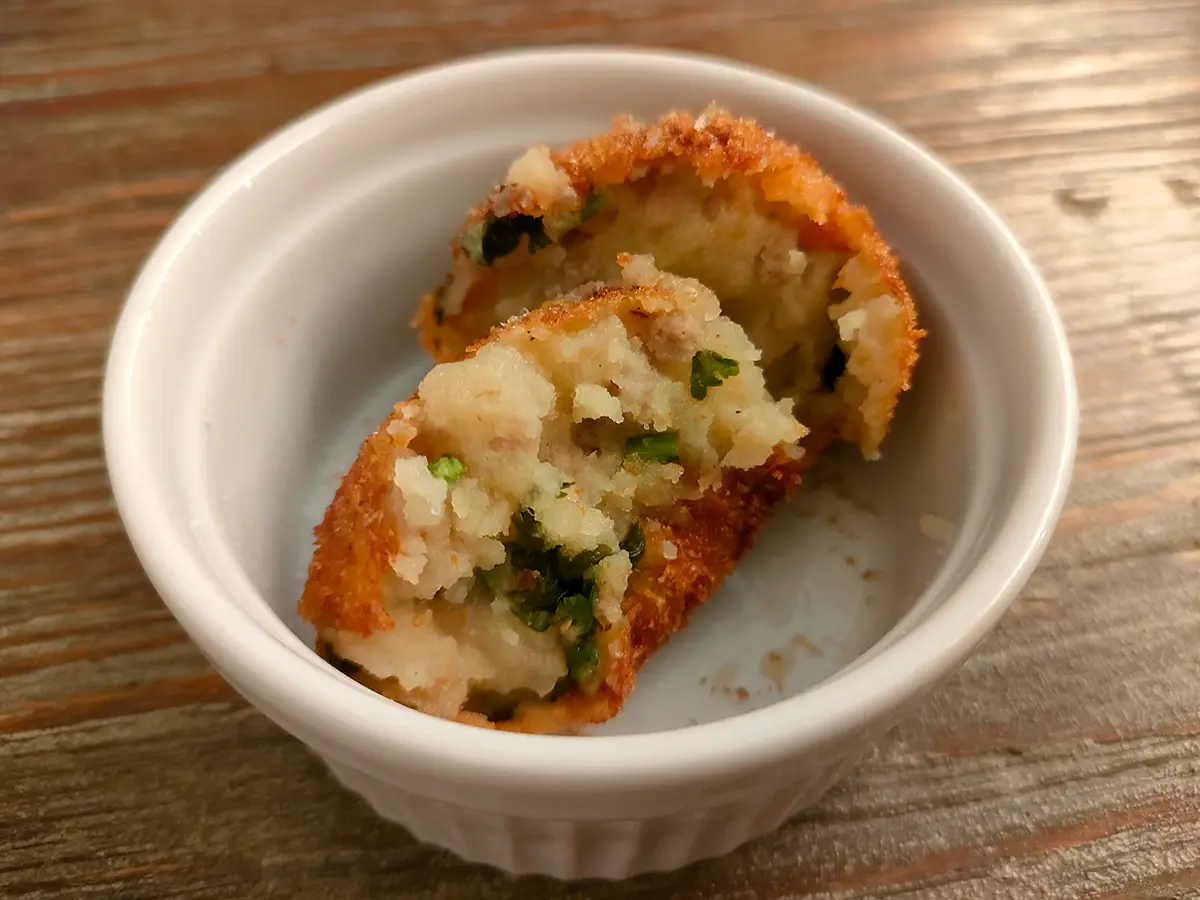 nest 香菜コロッケ