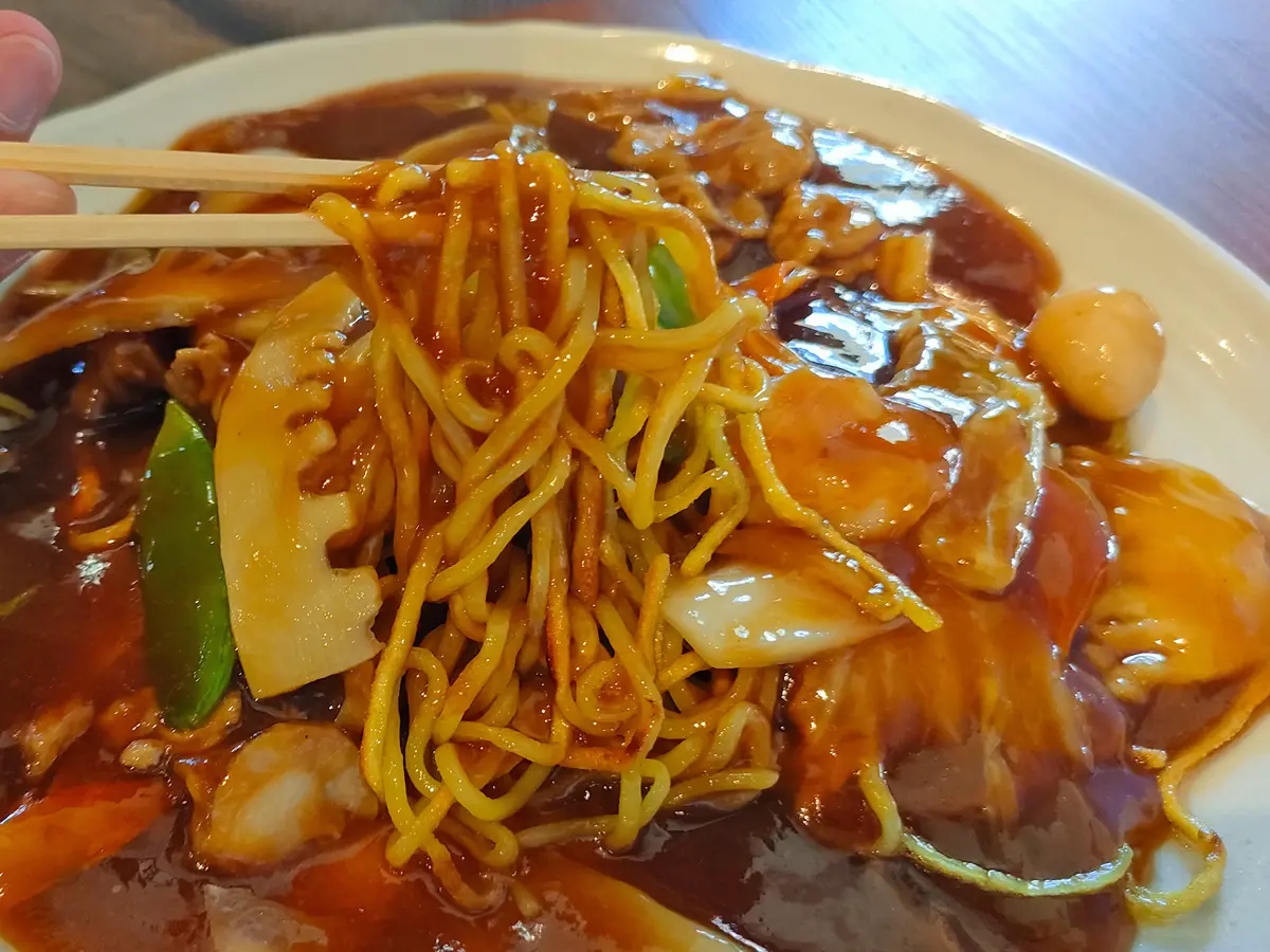 らーめん杏　あんかけ焼きそば　麺