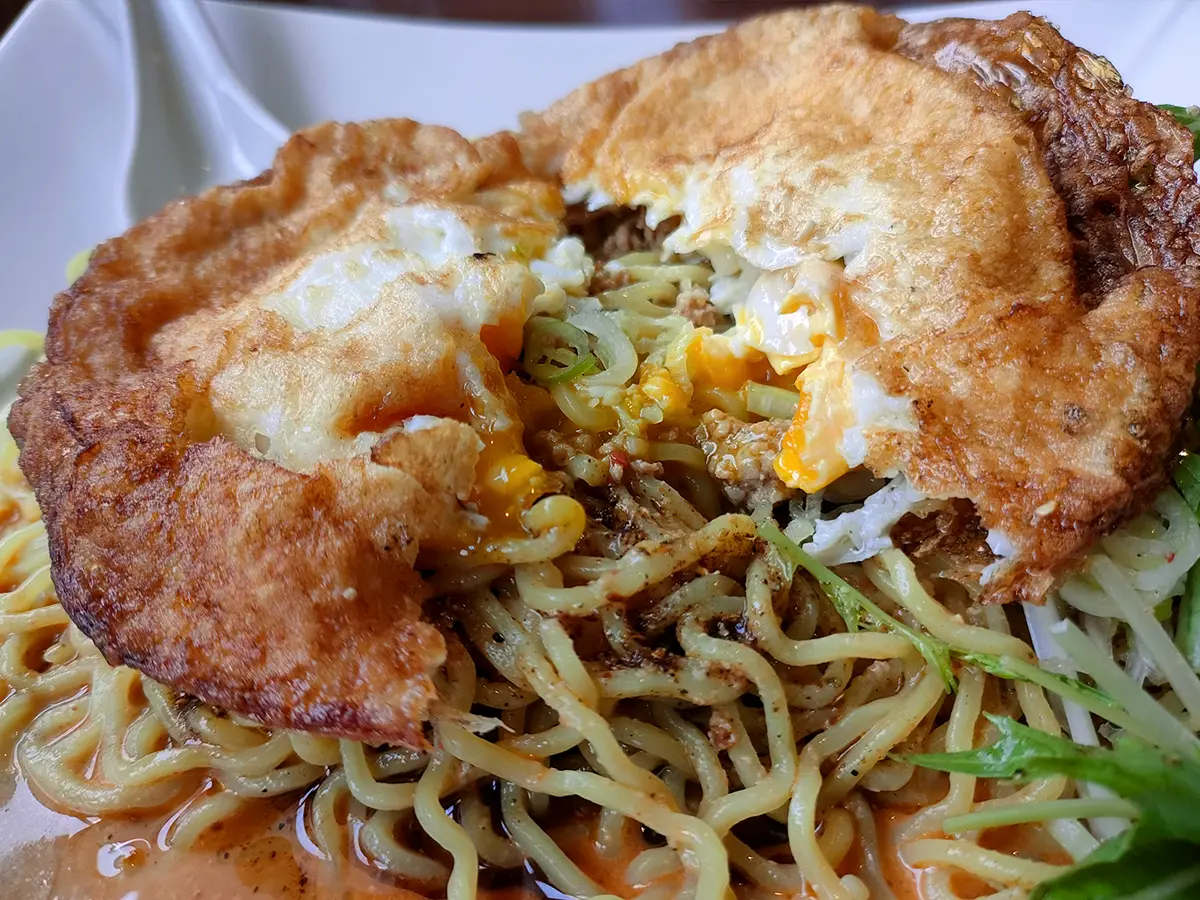 桃華 冷やし坦々麺 目玉焼き