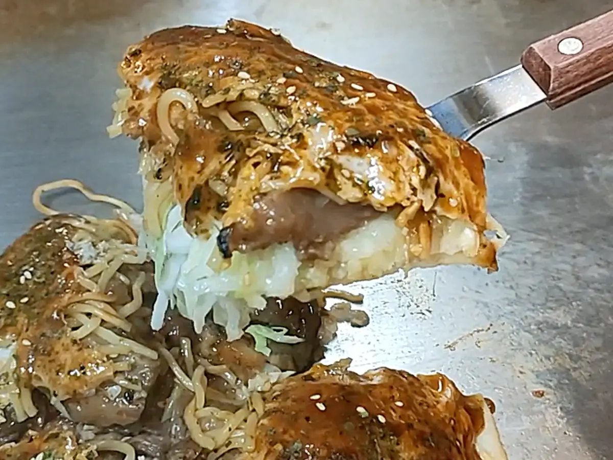 お好み焼き105　湯の川焼き　断面