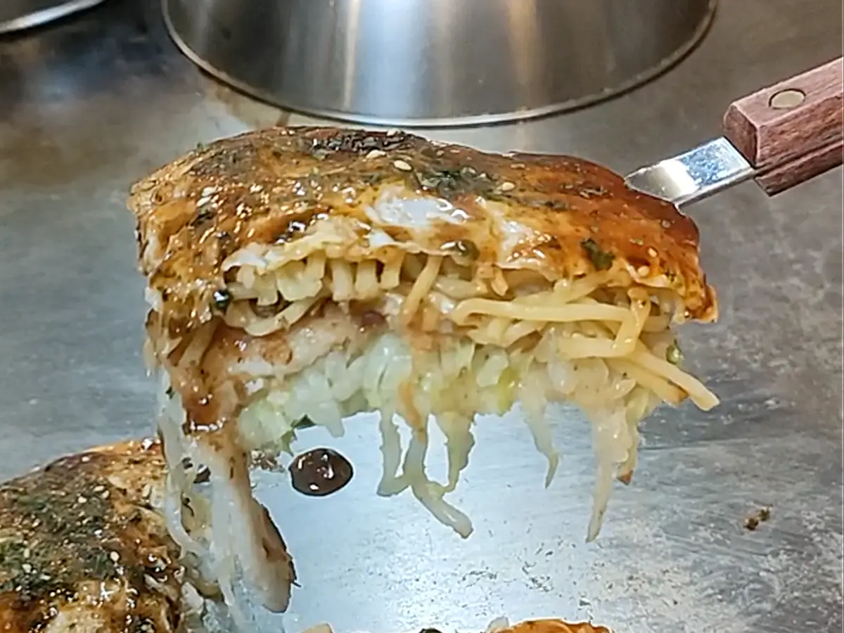 お好み焼き105　豚玉　断面